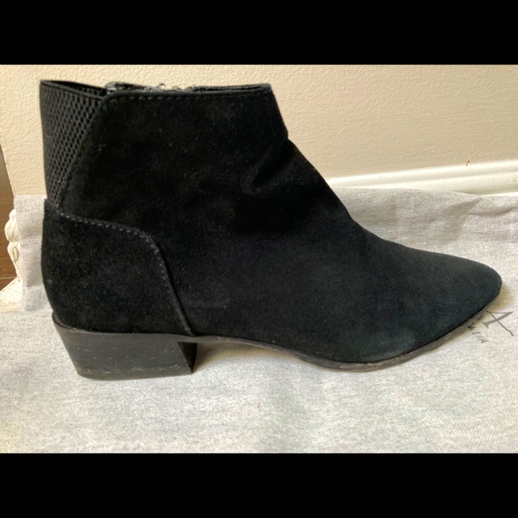 Aquatalia weatherproof suede ankle boots - Picture 4 of 8